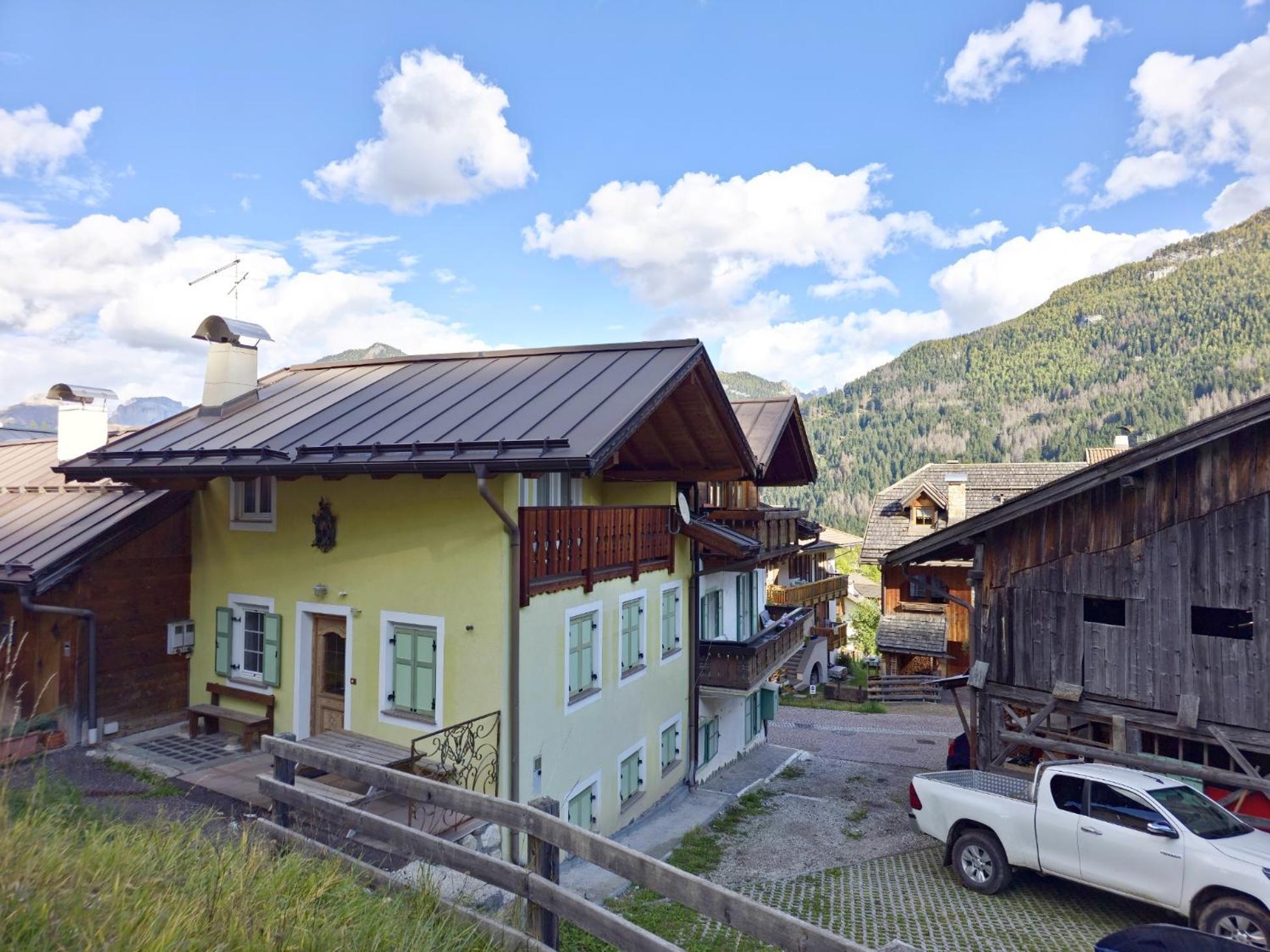 Villetta Clara By Ama Val Di Fassa วีโก ดี ฟาสซา ภายนอก รูปภาพ